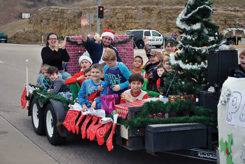 Lake Of The Ozarksozark Christmas Parade 2022 2021 Lake Of The Ozarks Christmas Parade | Lake Ozark Missouri Holiday Event