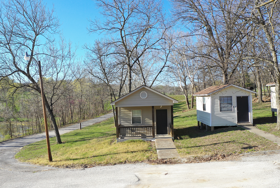 Lodging Lake Doniphan
