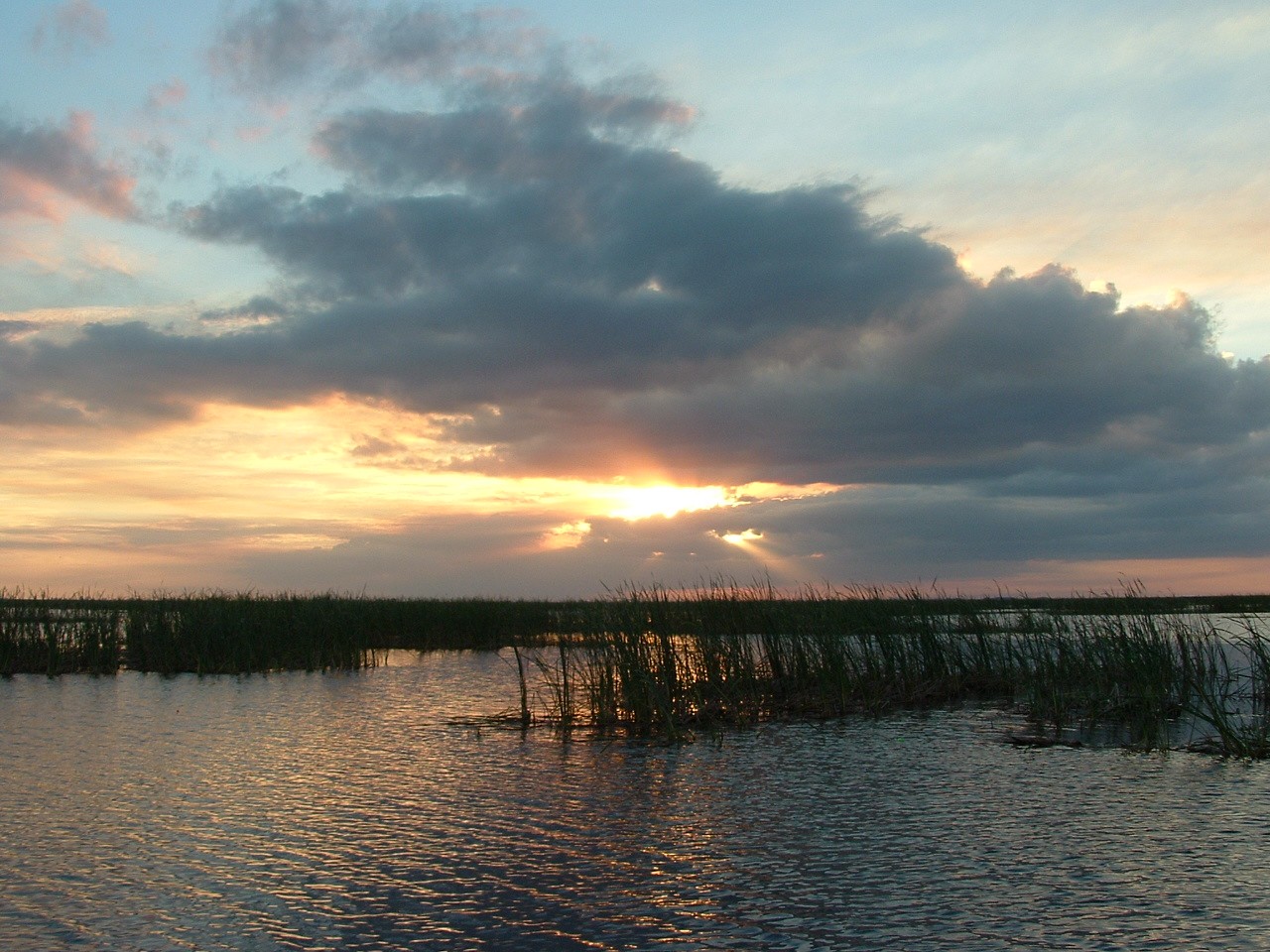 Lake Okeechobee Pictures & Hurricane Photos