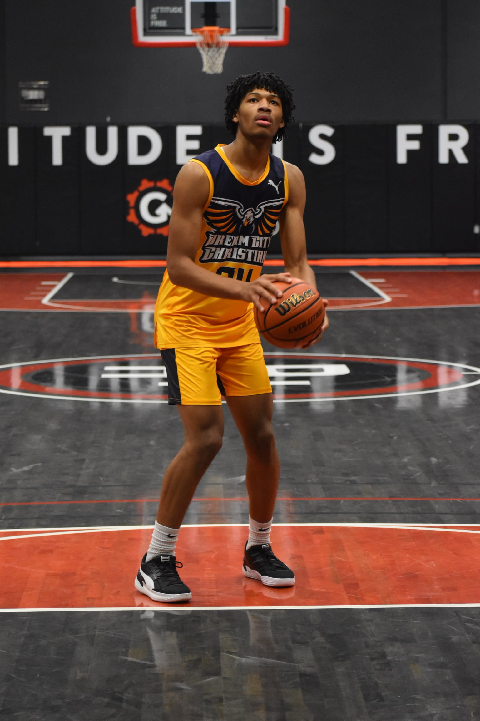 Kentucky Basketball Chases Shaedon Sharpe from Arizona