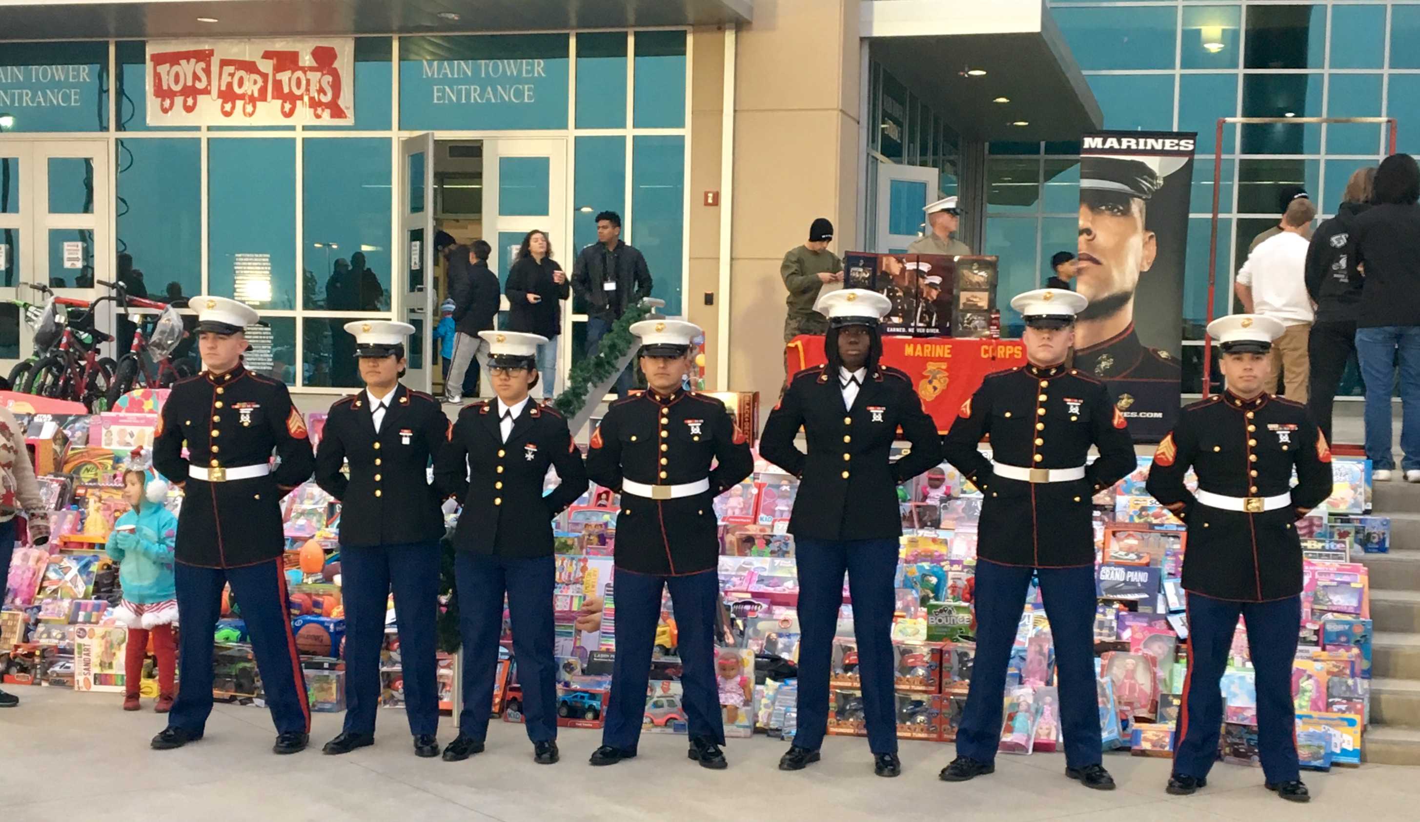 Lake Ridge Breaks Record While Donating to Toys For Tots ENN
