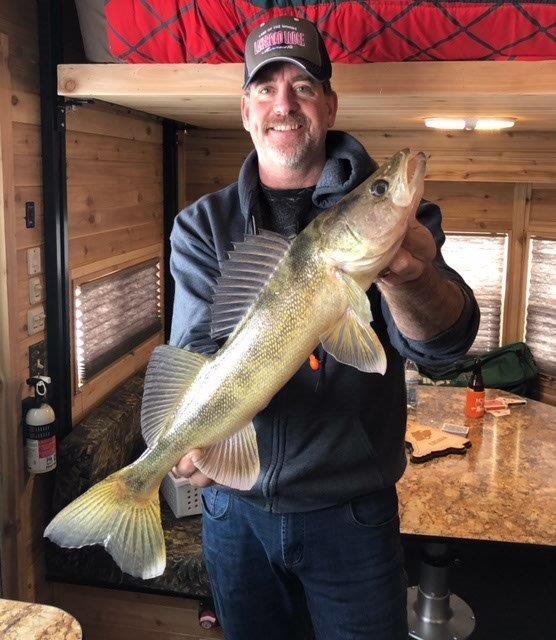 Ice Fishing & Sleeper House Lakeroad Lodge, Lake of the Woods, MN