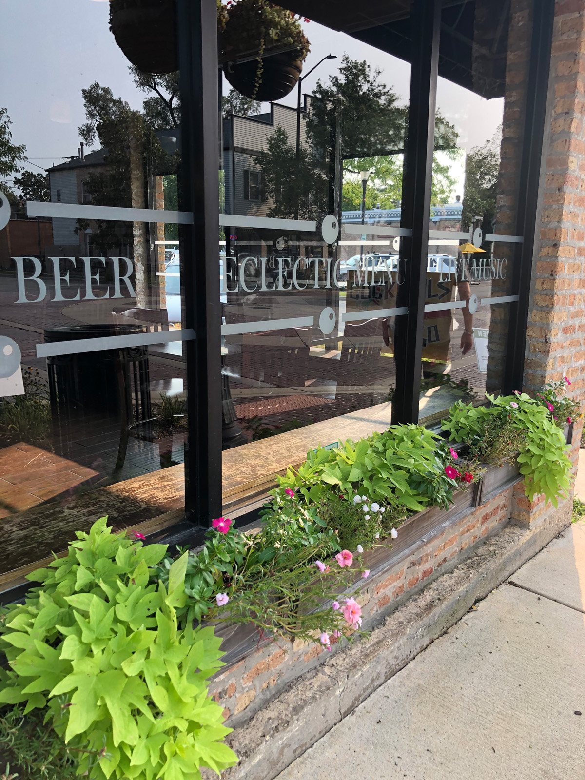 Lakeshore Apartments Lakeside living at its best in Grayslake.