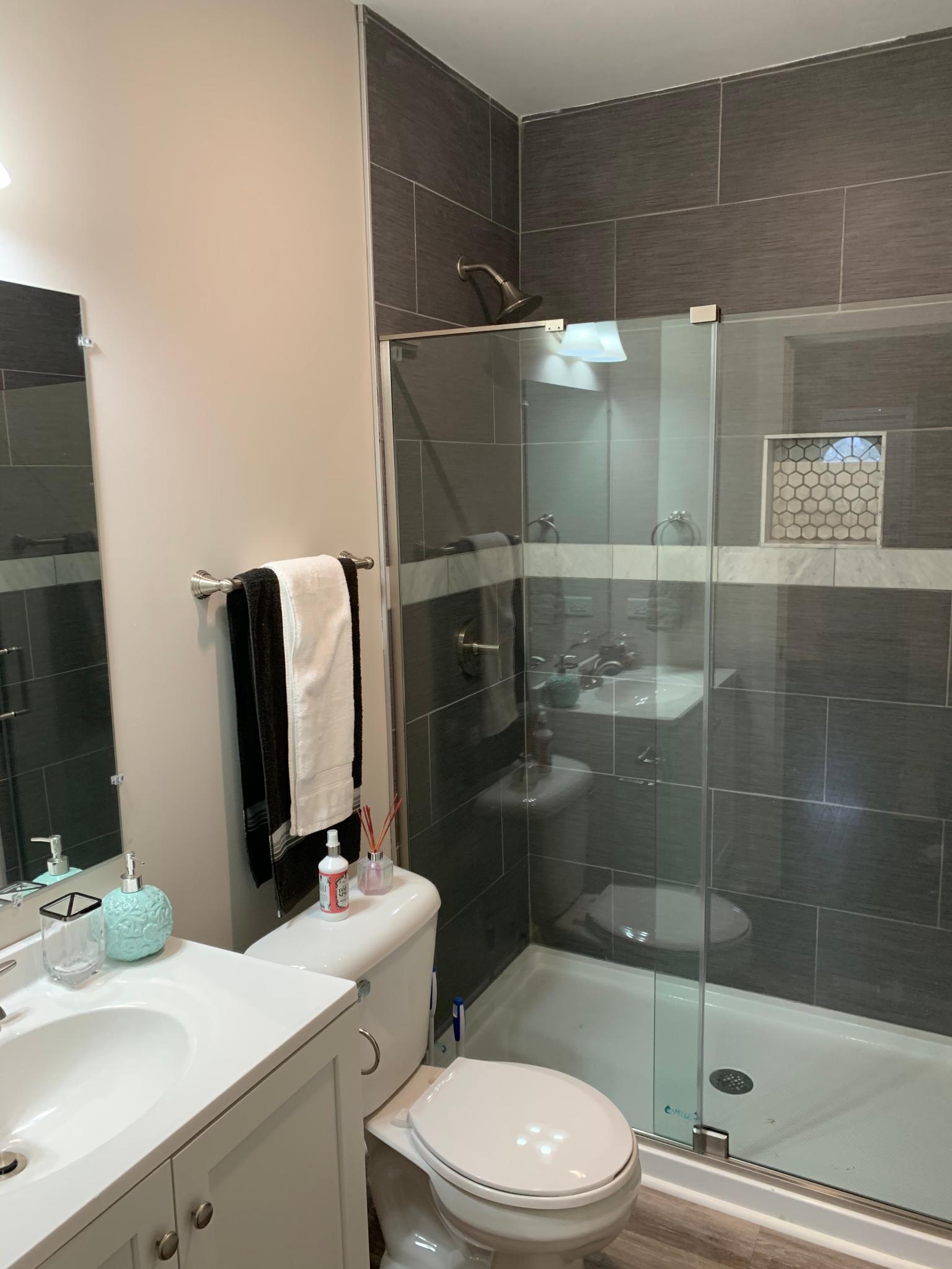 Gallery Lakeshore Apartments