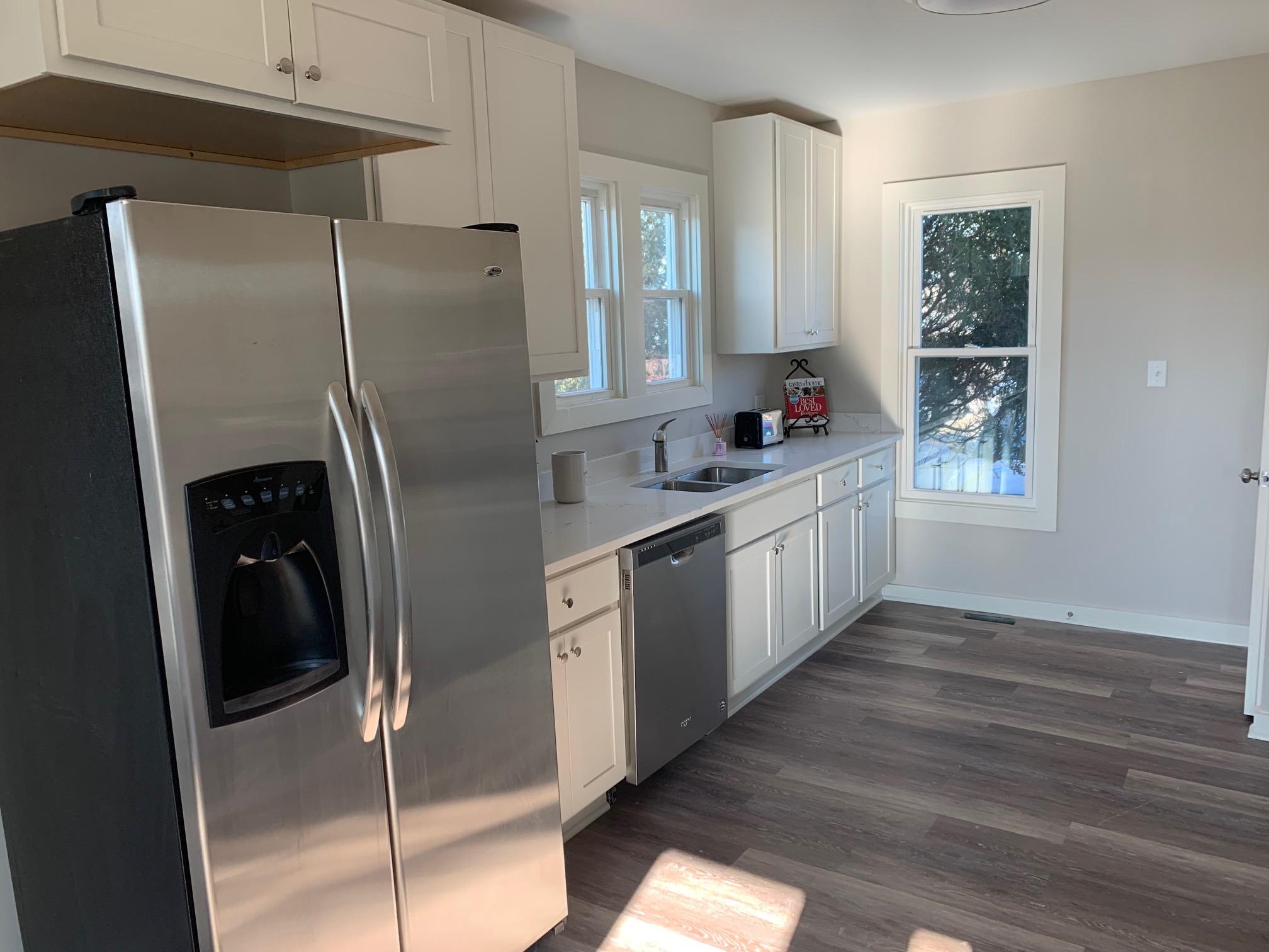 Gallery Lakeshore Apartments