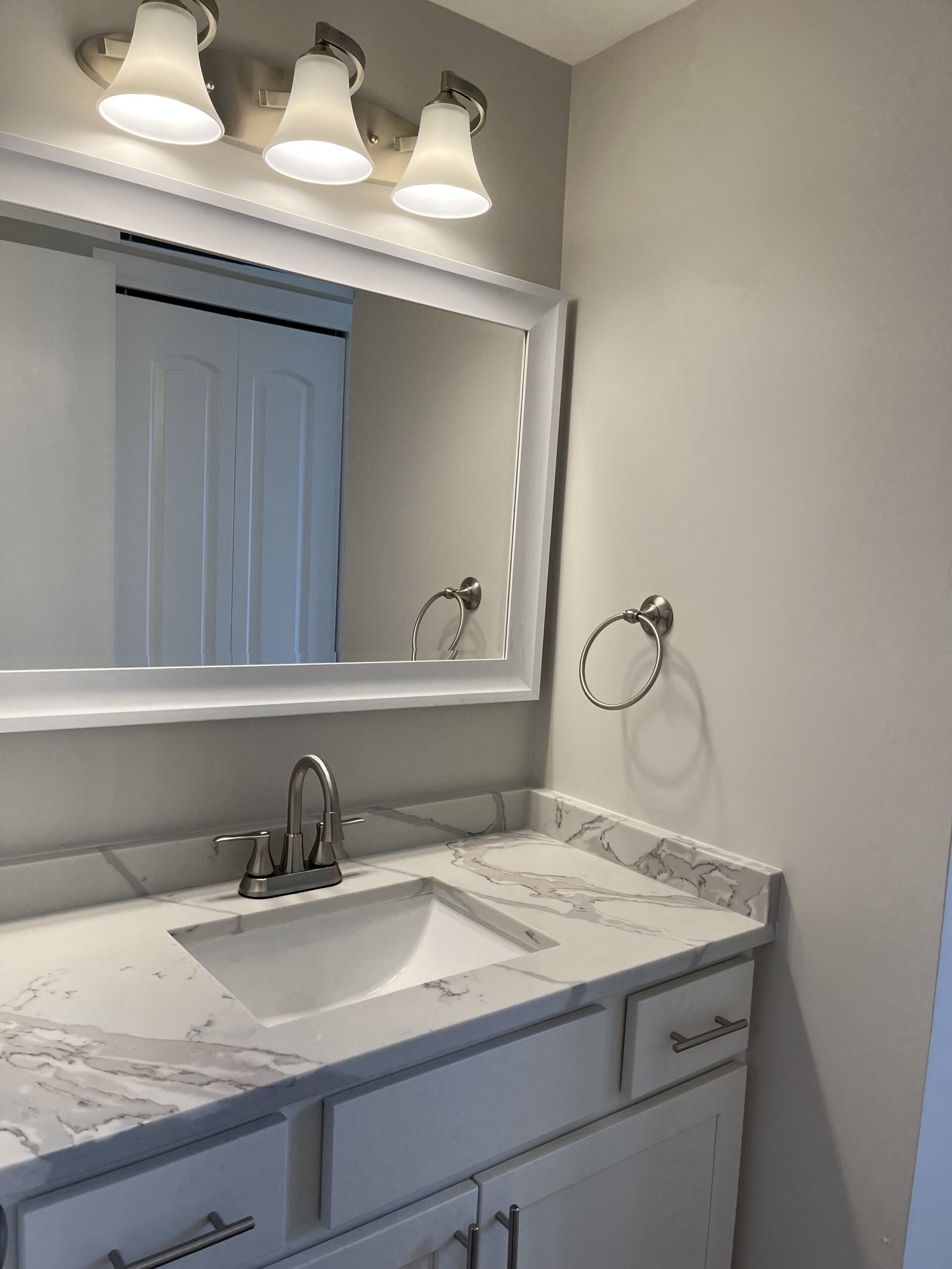 Gallery Lakeshore Apartments