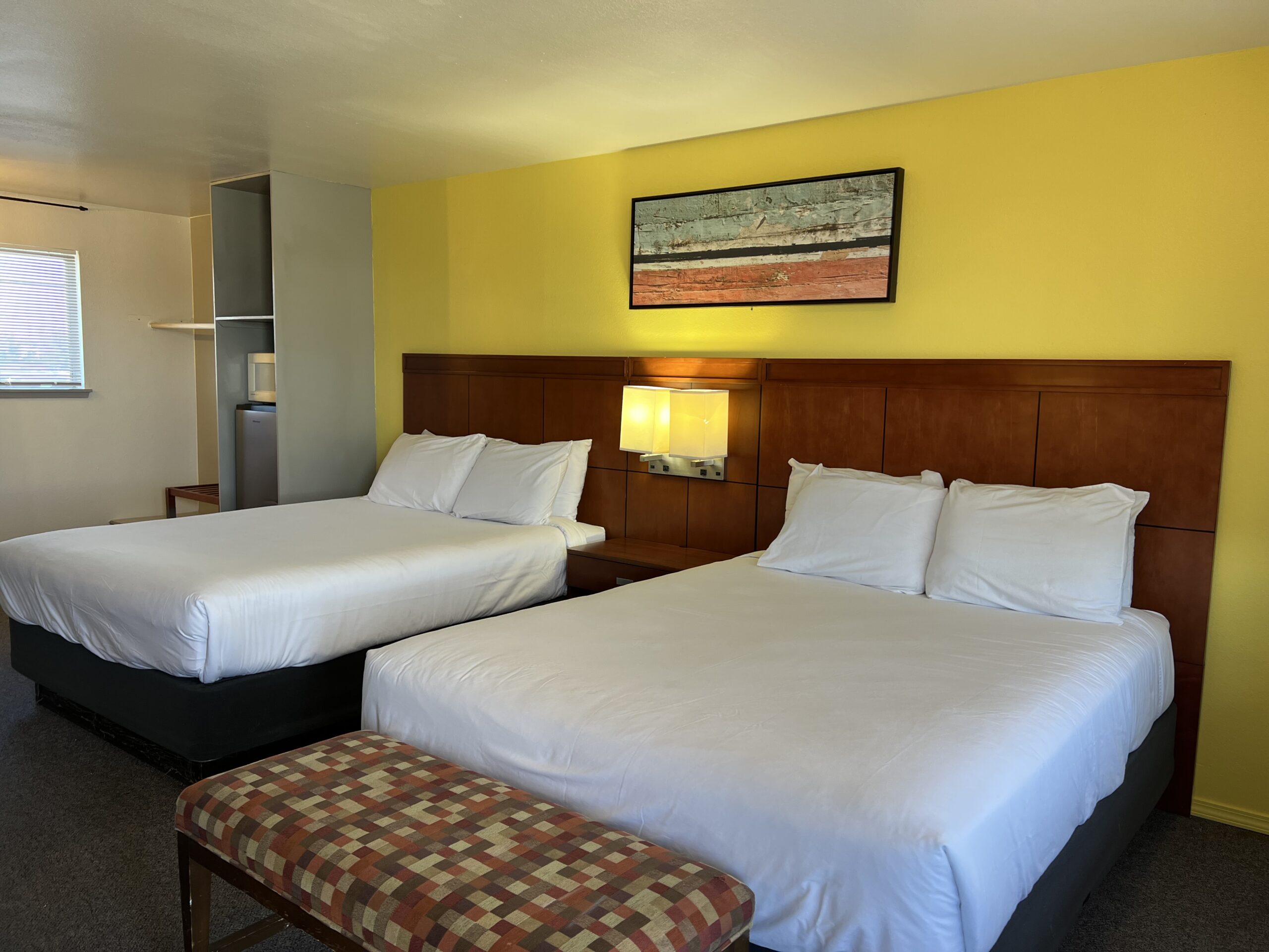 Lakeshore Inn WaterFront Moses Lake Lakefront Lodging off I90 exit