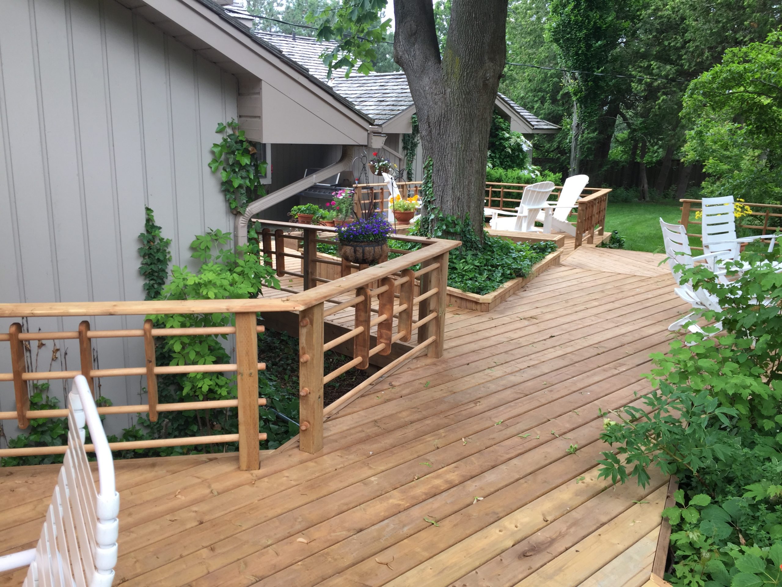Lakeside Fence & Deck