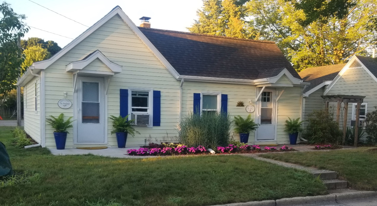 Lakeview Cottages in Ludington, MI Vacation Lodging Cottage Resort Rentals in Ludington