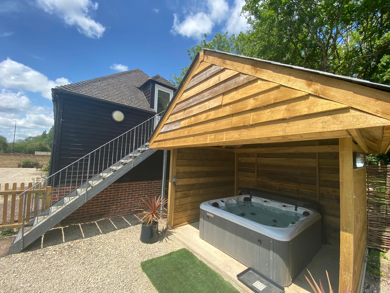 Carp Fishing Holidays with Hot Tubs in the Beautiful Cotswolds