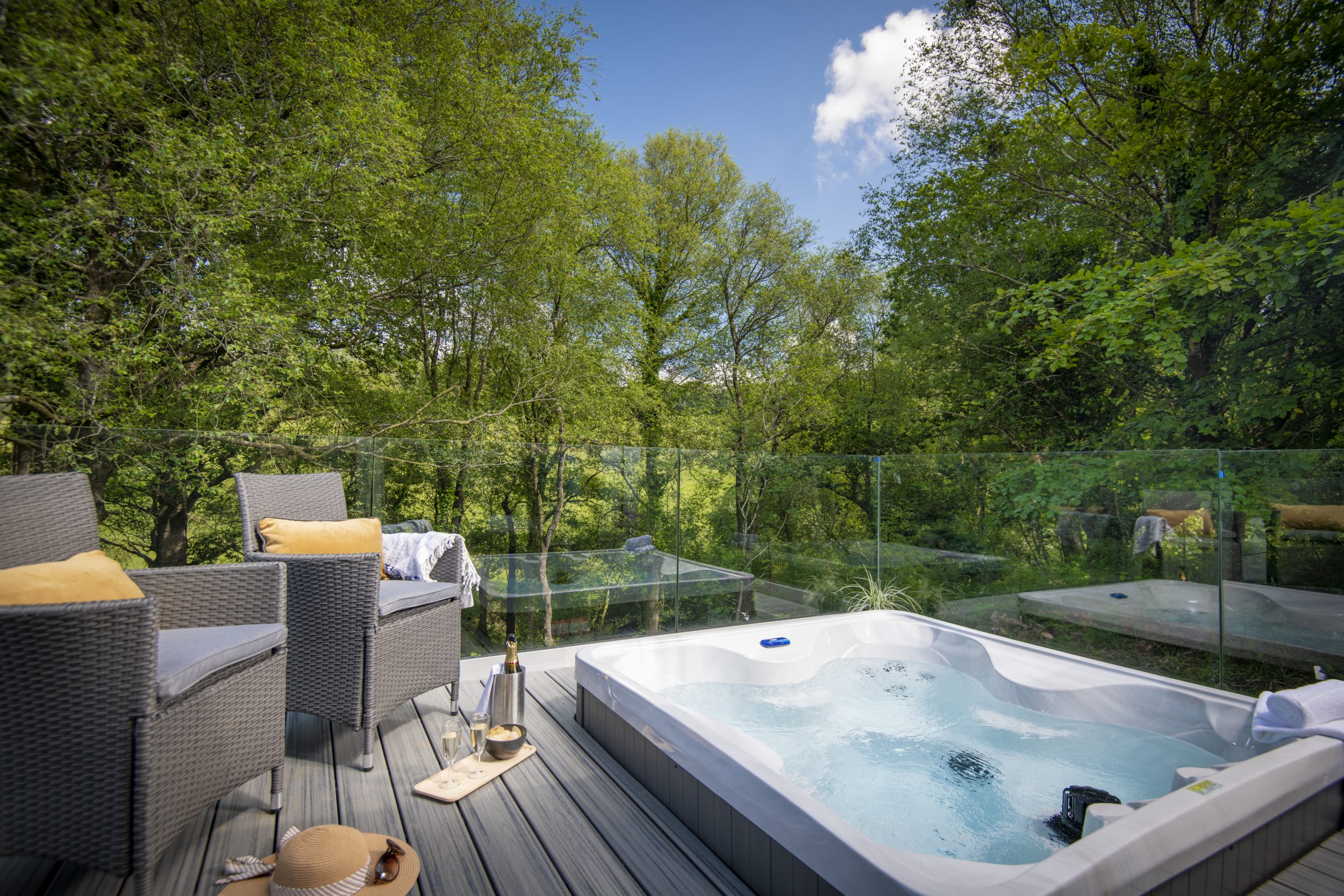 The Mapleton Holiday Lodge For Sale in Devon Lakeview Manor
