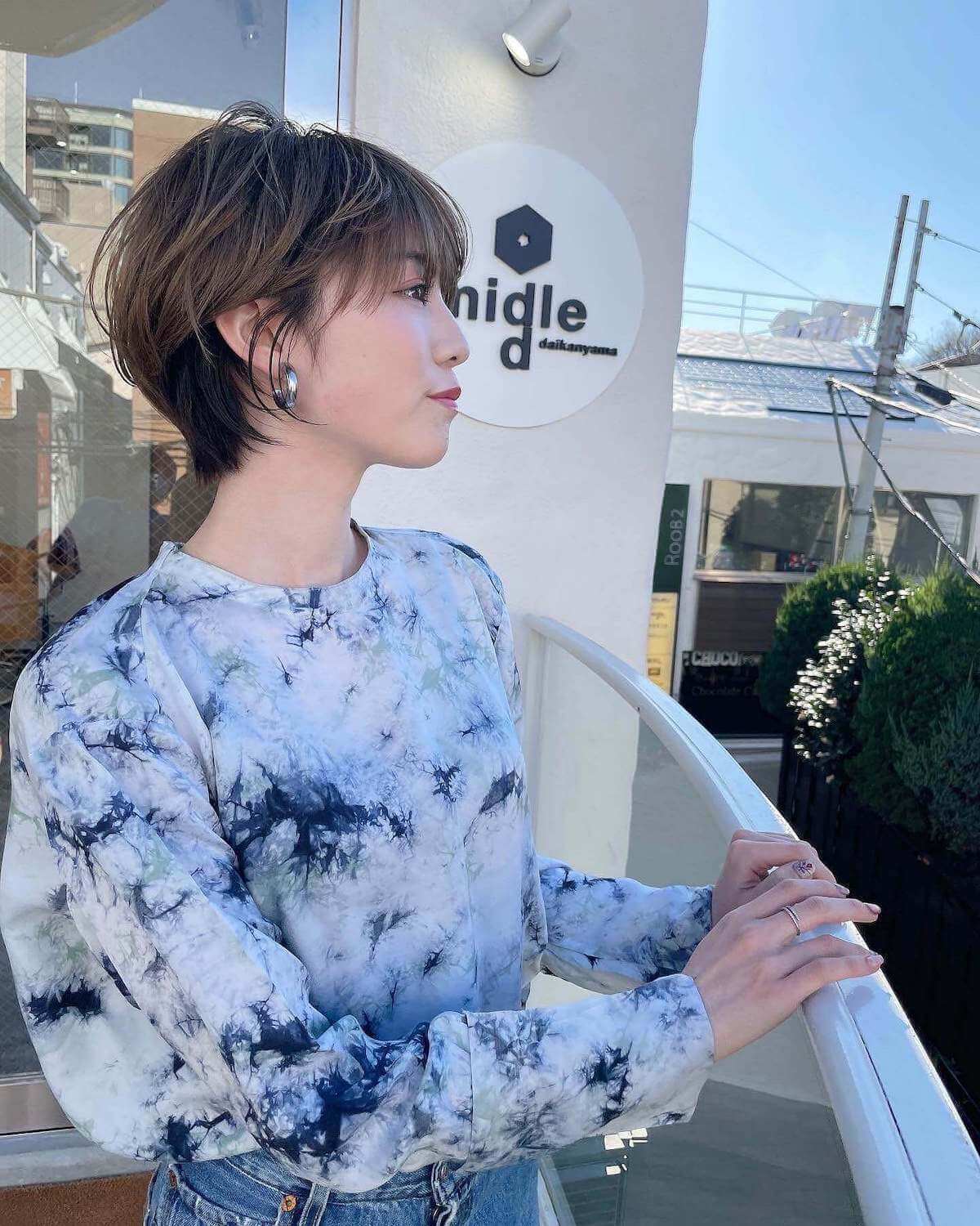 50代に似合うかっこいいショートボブ特集｜前髪ありの大人の髪型15選 LALA HAIR MAGAZINE [ララヘアマガジン]