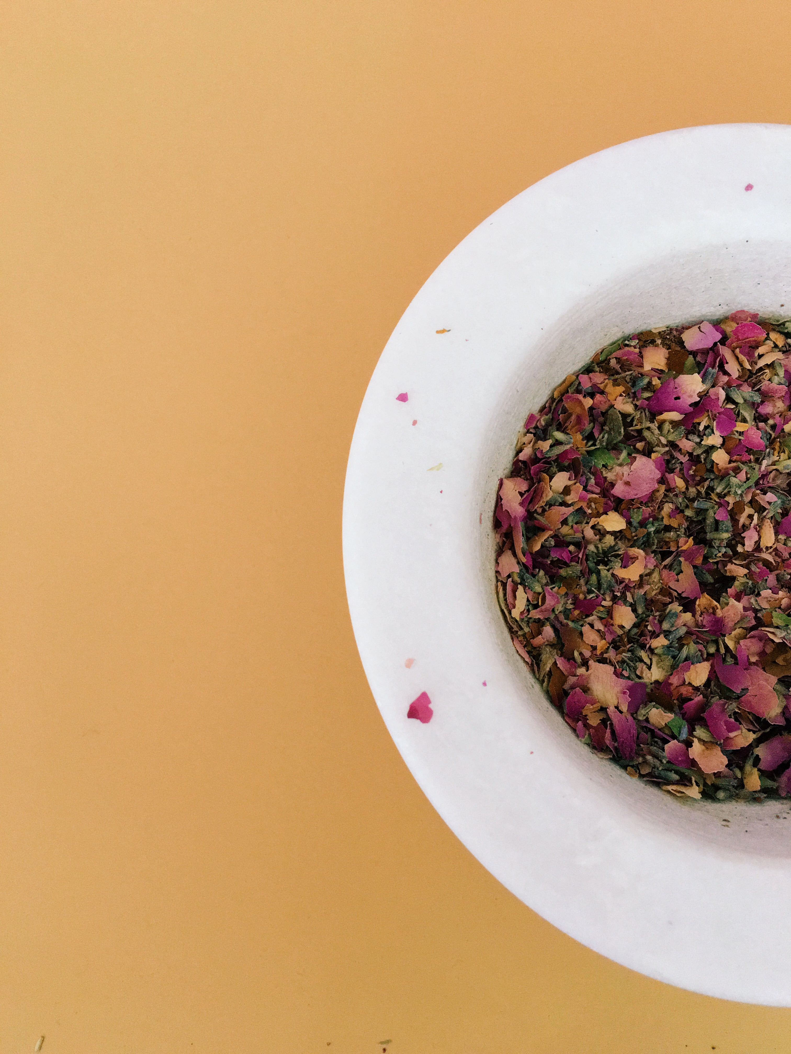 Lala Lopez DIY Herbal Smoking Blend Recipe