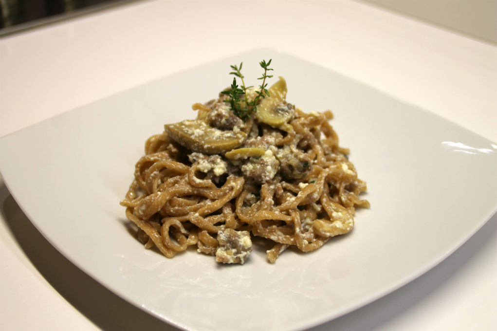 Strangozzi di farro alla norcina con Philips Pasta Maker La Maga in