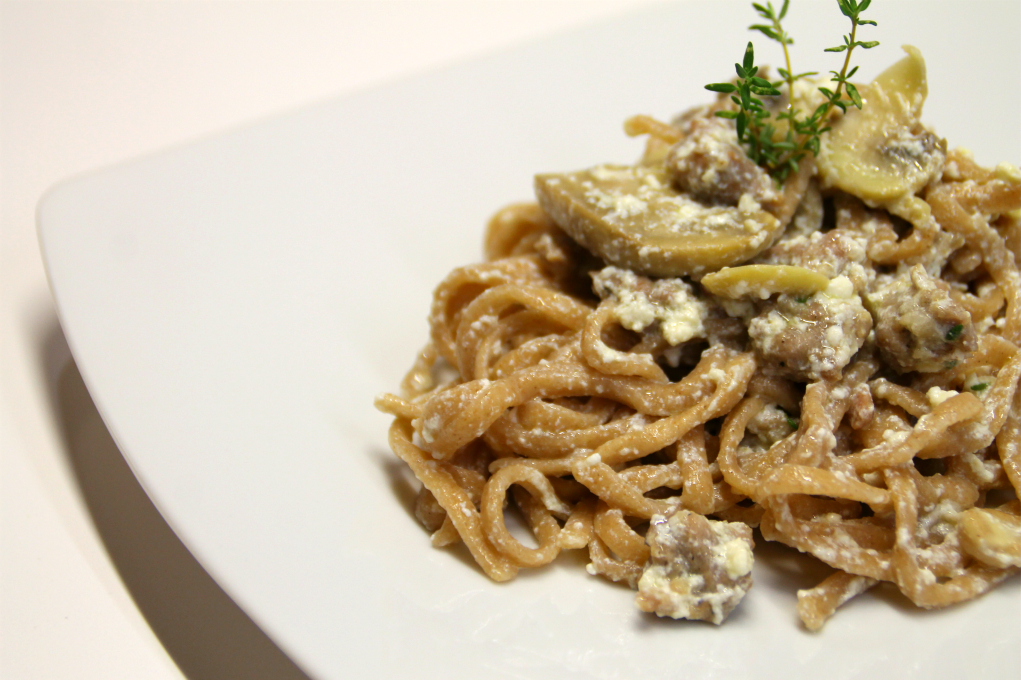 Strangozzi di farro alla norcina con Philips Pasta Maker La Maga in