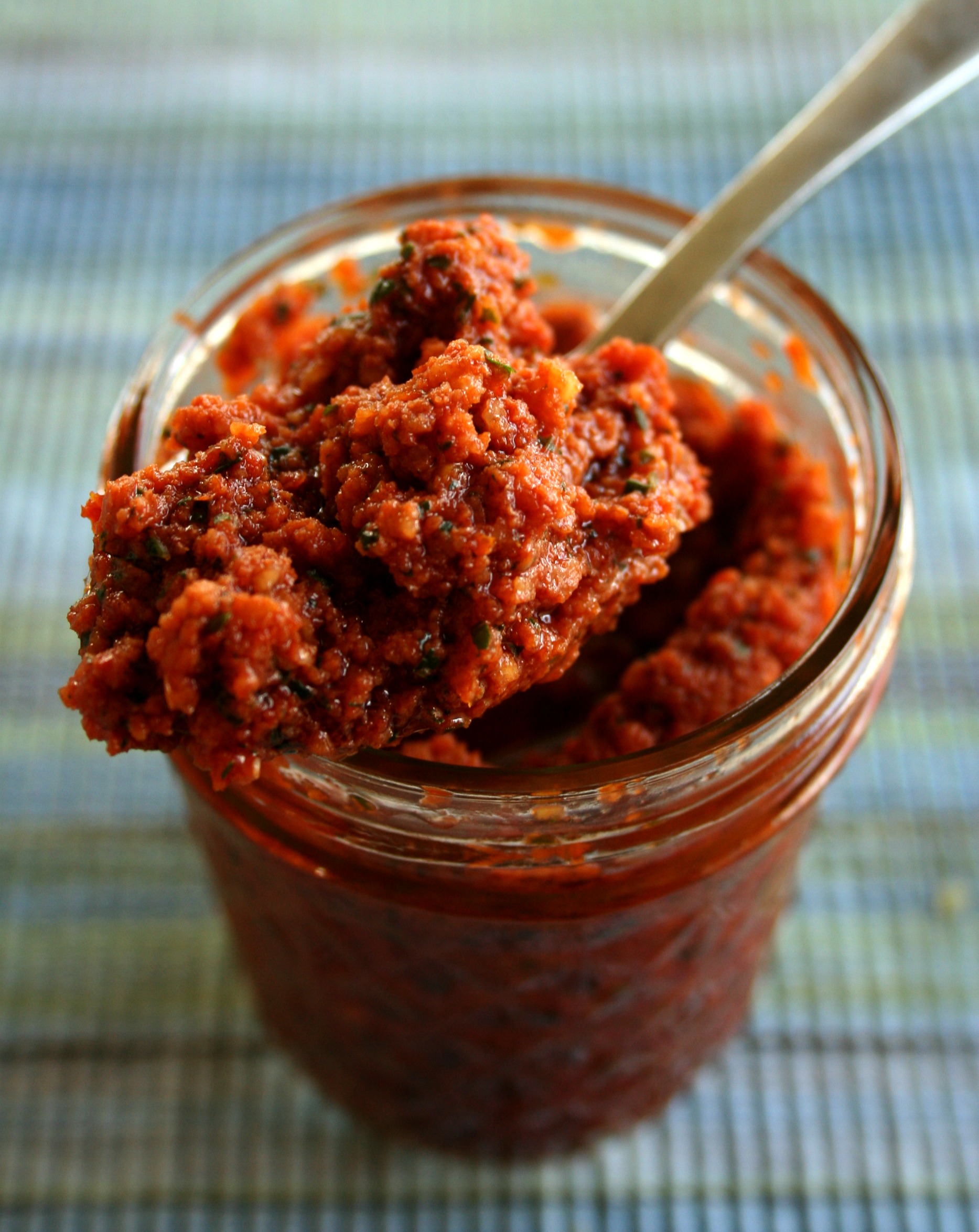 Sun Dried Tomato Pesto MomMakes...
