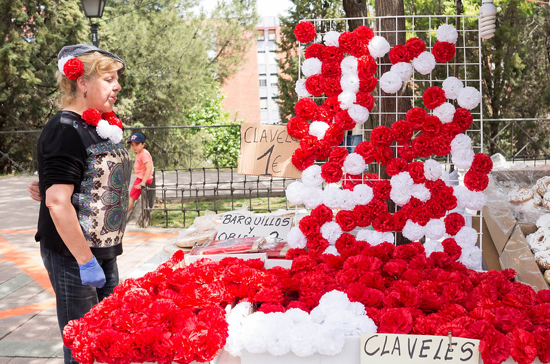 mesa-habla-claveles-san-isidro