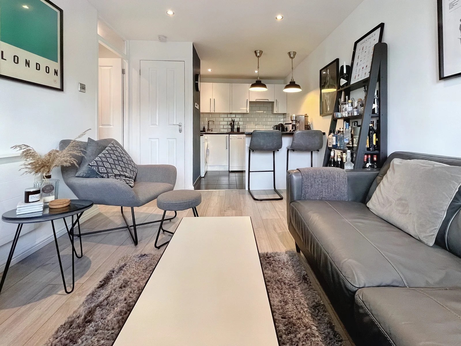 Sold STC 1 Bed Flat Lion Court, Studio Way, Borehamwood L&H