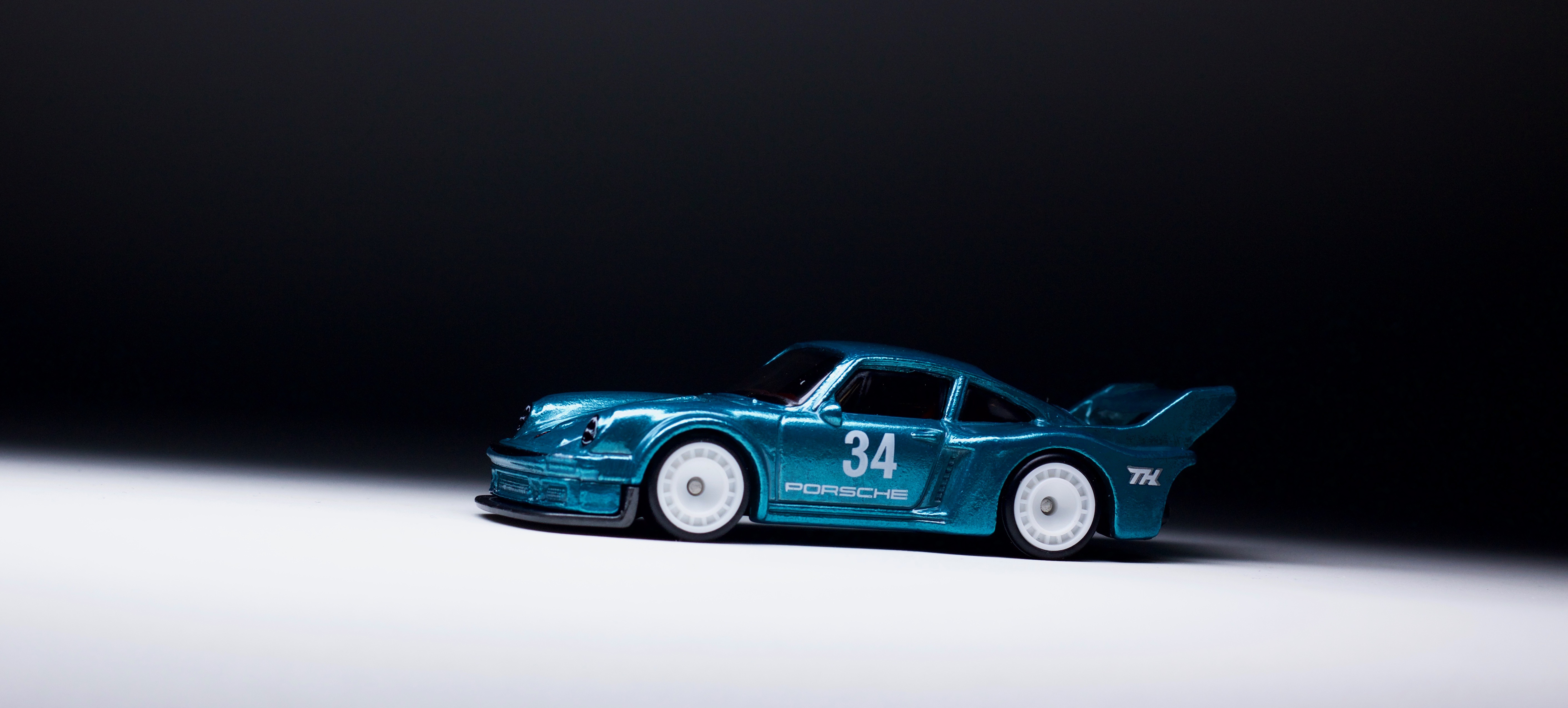 hot wheels porsche 934.5 super treasure hunt