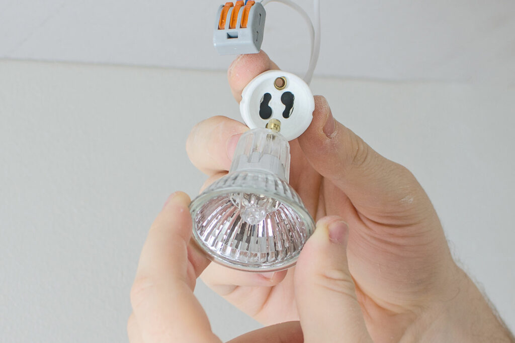 What Are The Different Bulb Types For Recessed Lighting? LampHQ