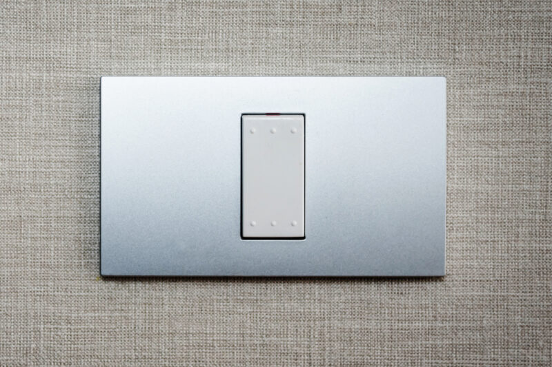 What’s an Intermediate Switch? Glow Control - LampHQ