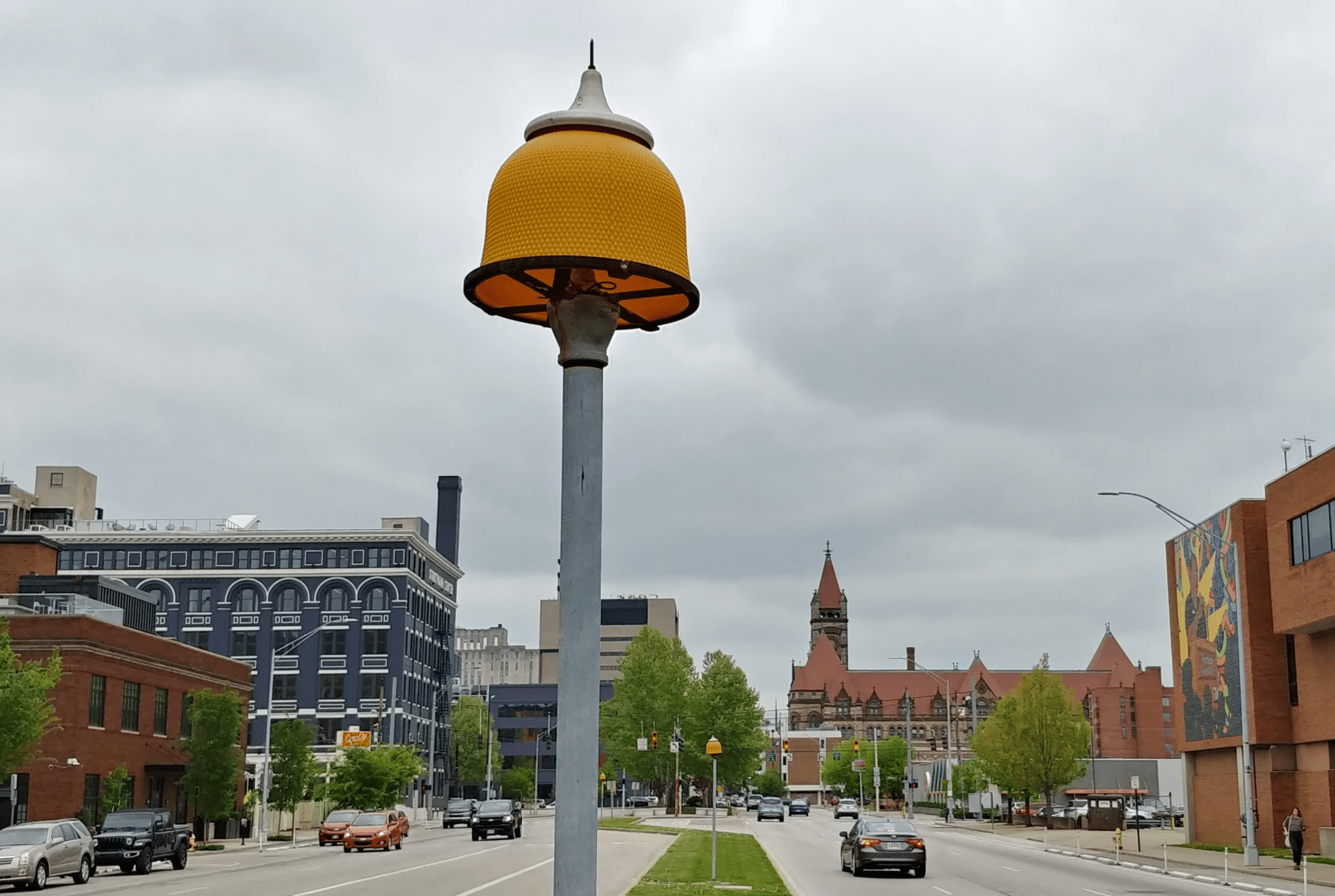 Unraveling the Mastery of Cincinnati's Yellow Street Lamps