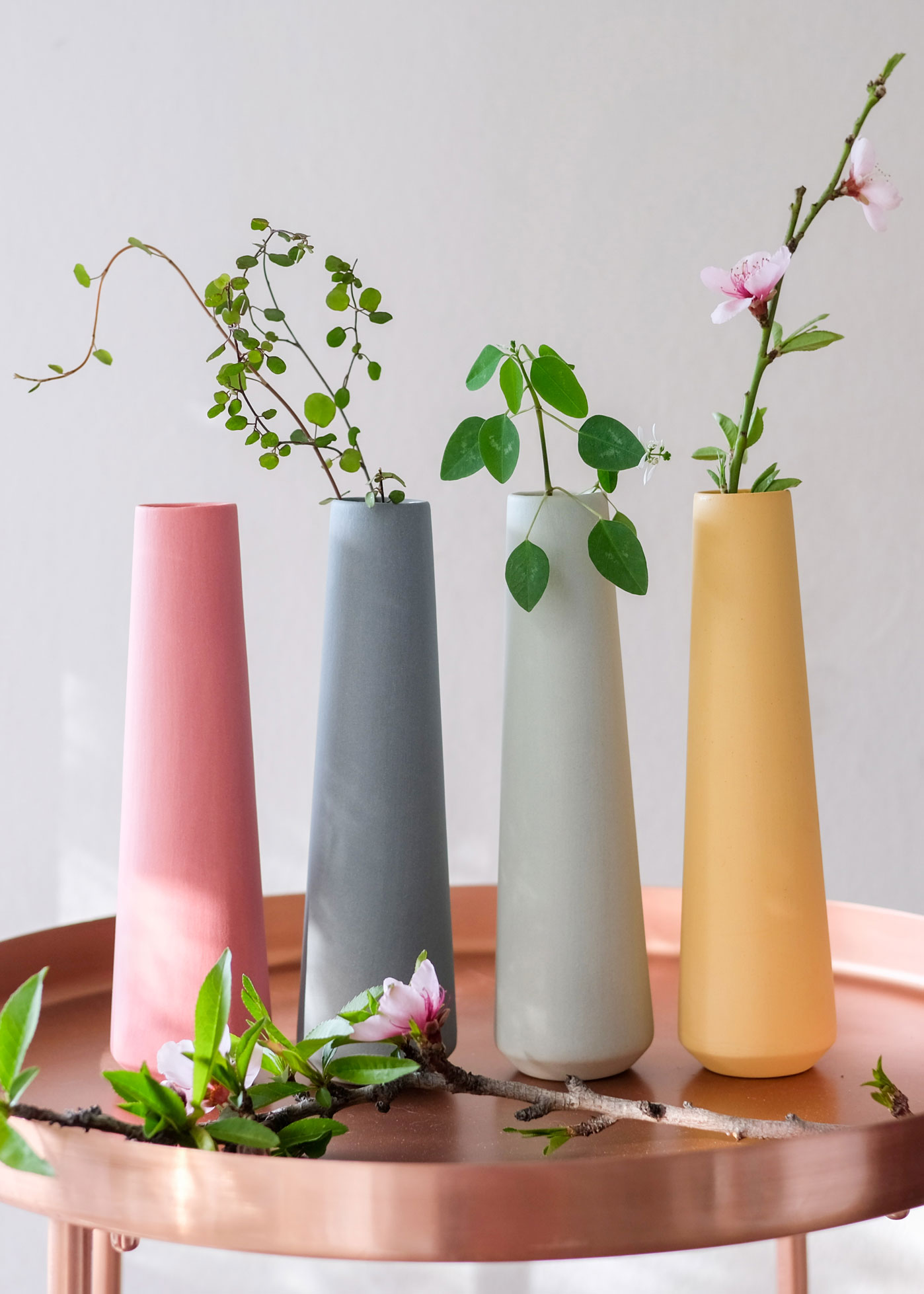 Ceramic slim vase Lanalou Style