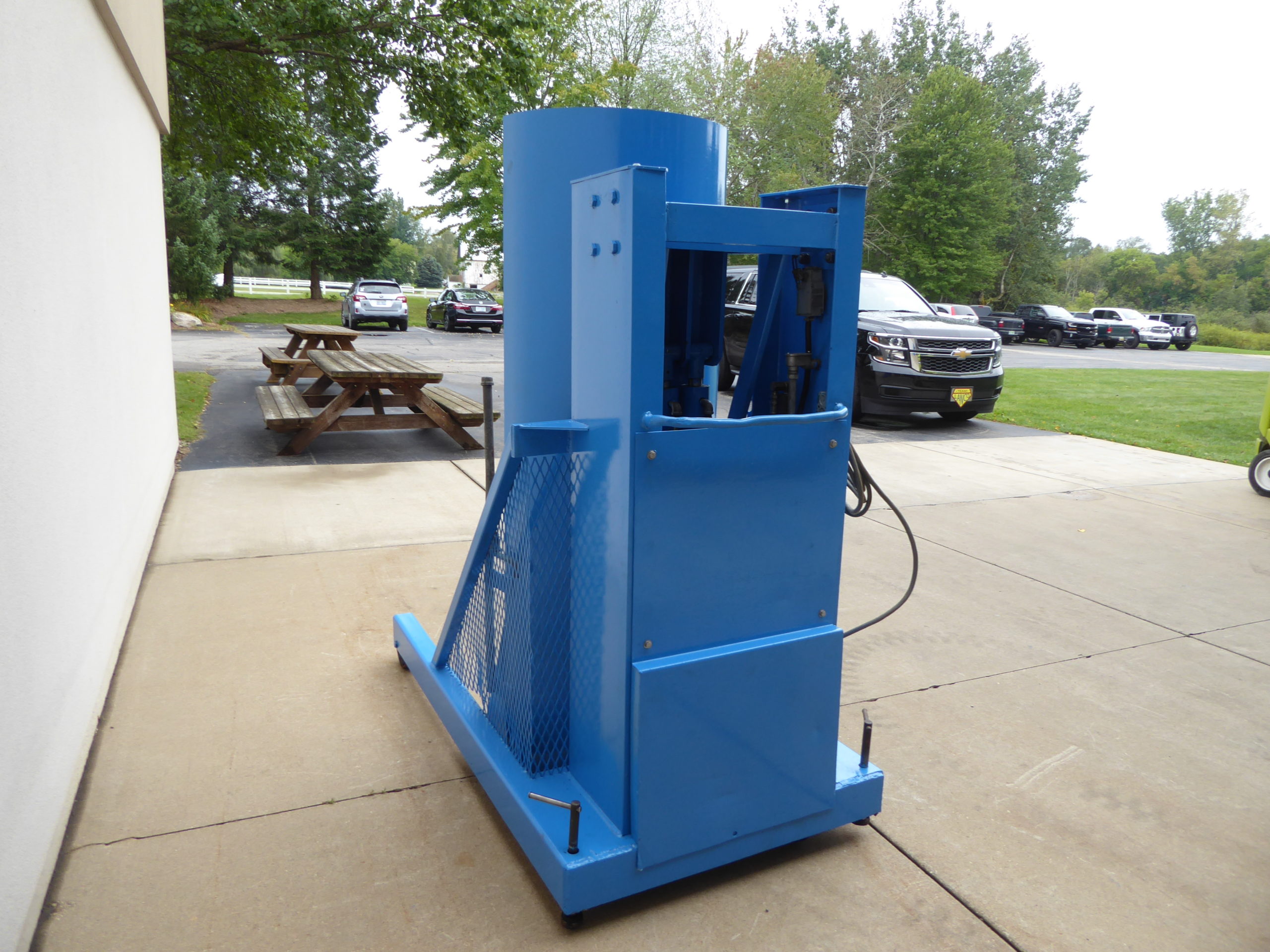 Used Automatic Dumper Hercules 2000 lbs Capacity Automatic Drum