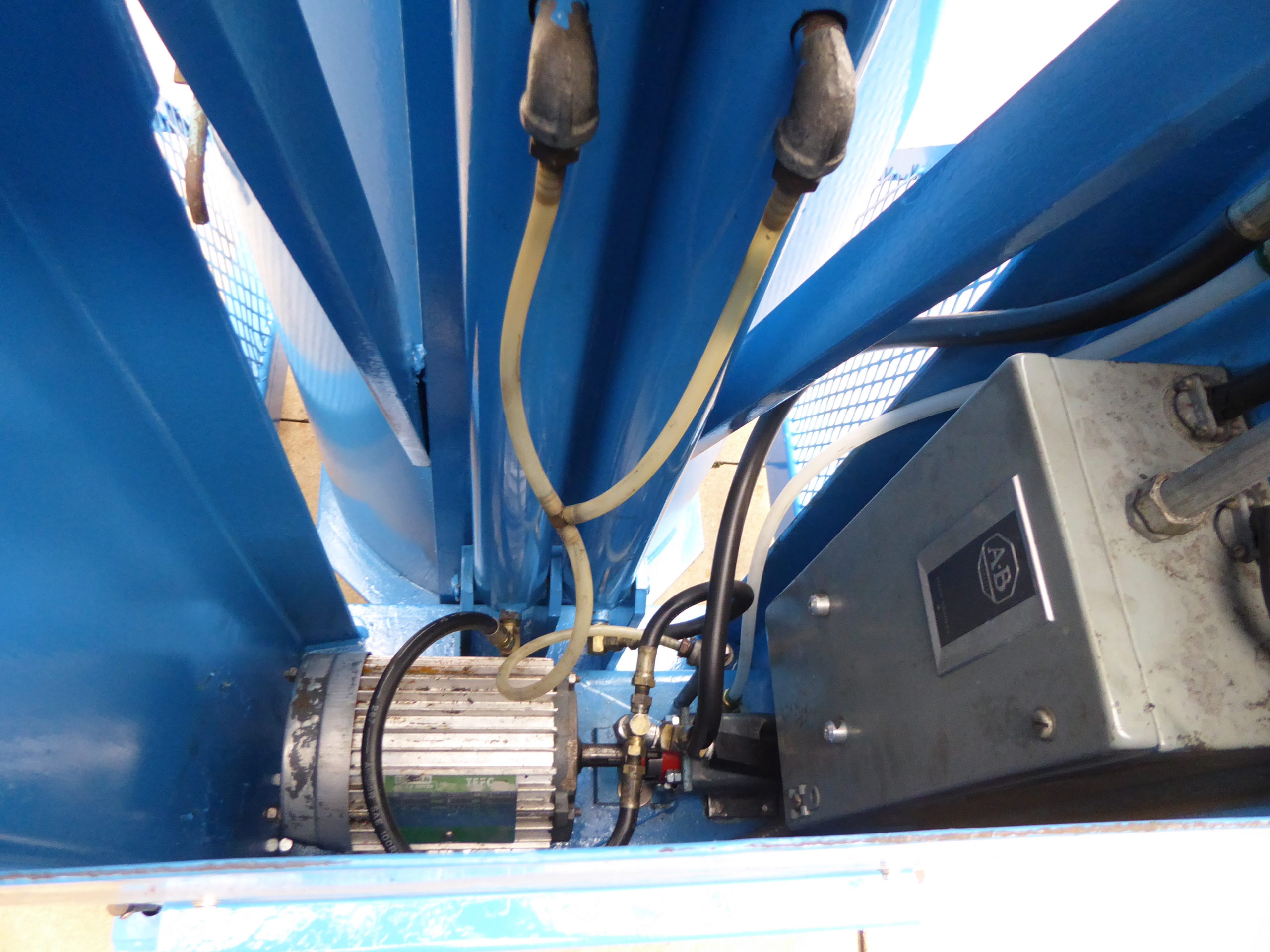 Used Automatic Dumper Hercules 2000 lbs Capacity Automatic Drum