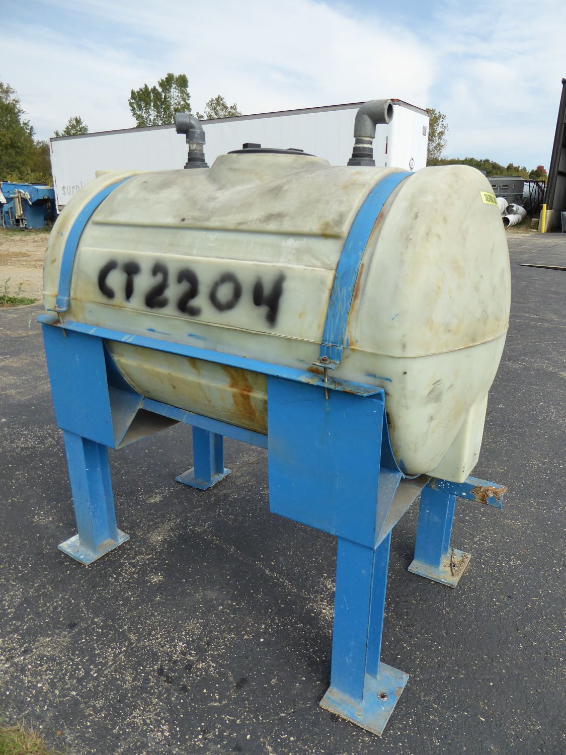 150 Gallon Poly Cylindrical Tank CT2204 Lanco Corporation Used