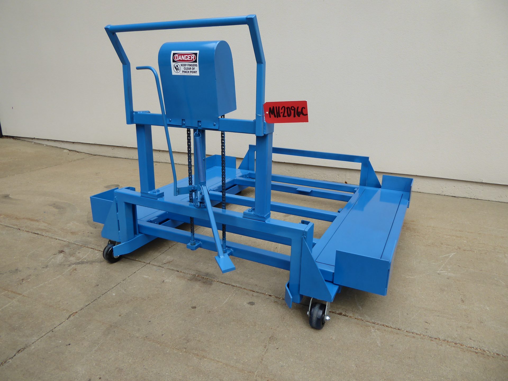 Used Manual Hydraulic Scissor LiftMaterial Handling Lanco