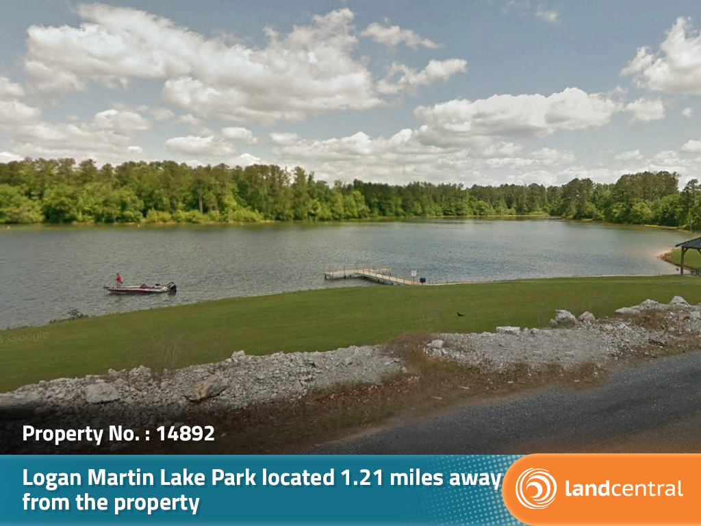 Beautiful Alabama property close to Coosa River6