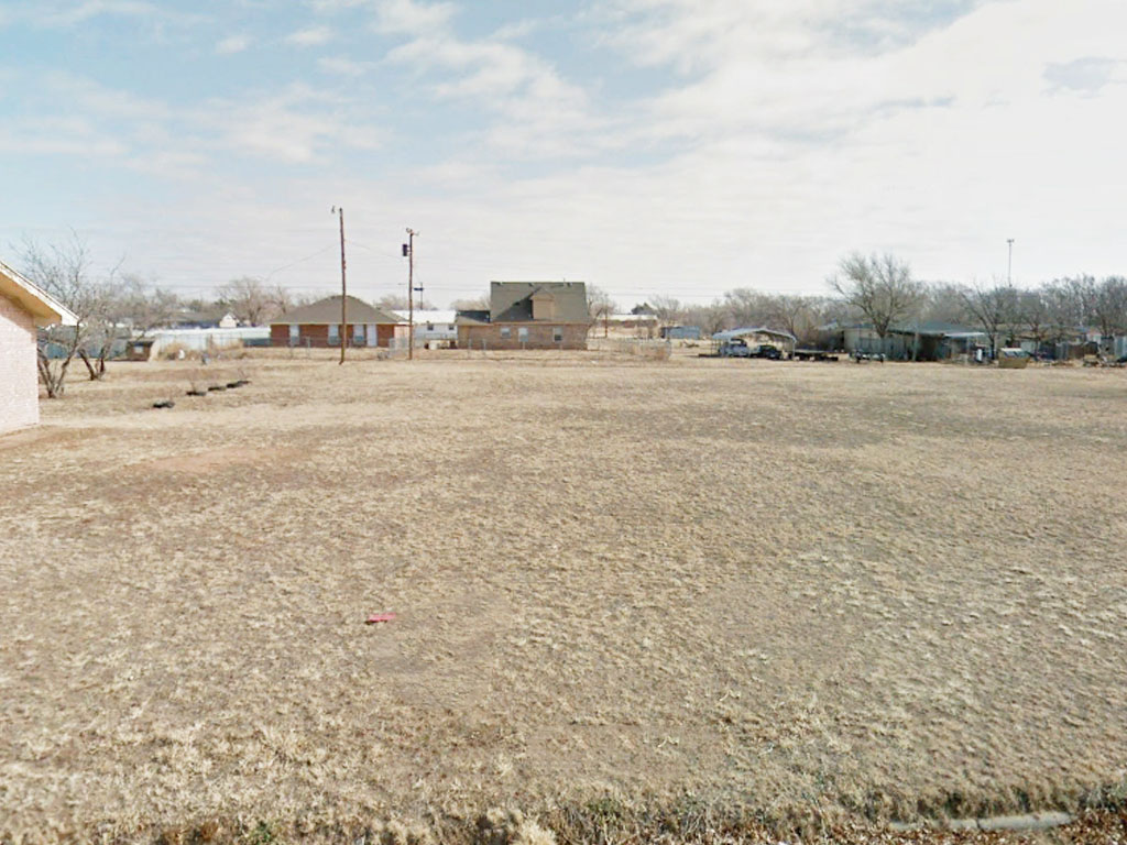 Residential Tulia Texas Land on Paved Road1