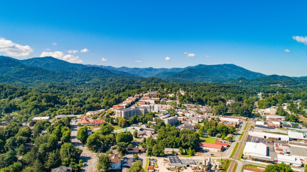 LandCrazy Land and Real Estate Company Waynesville, NC