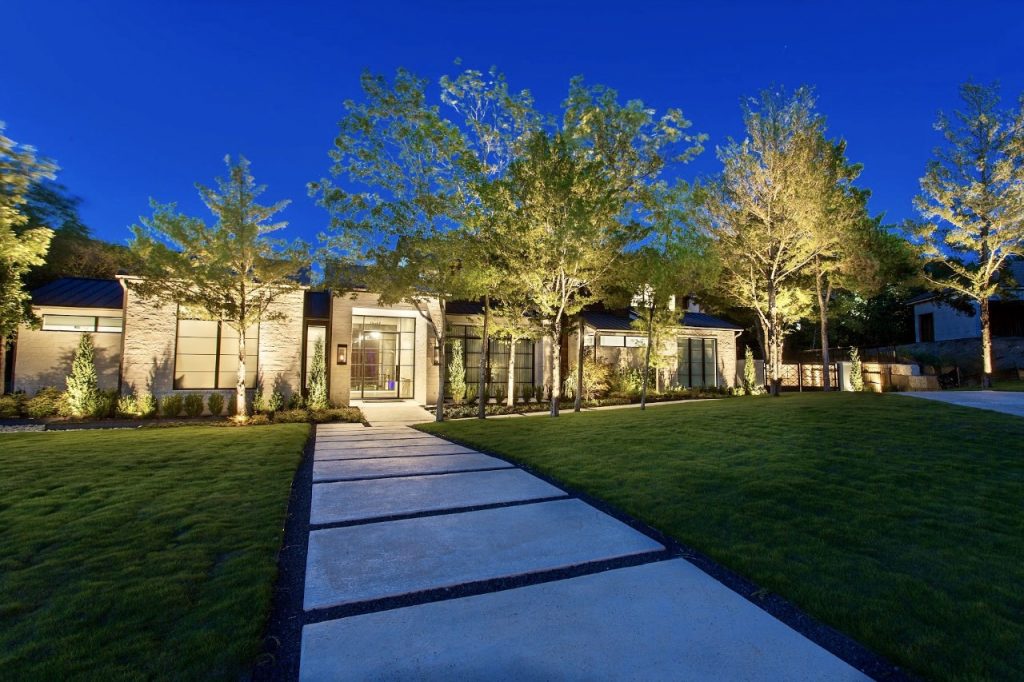 Three Oaks Drive Landmark Design Company