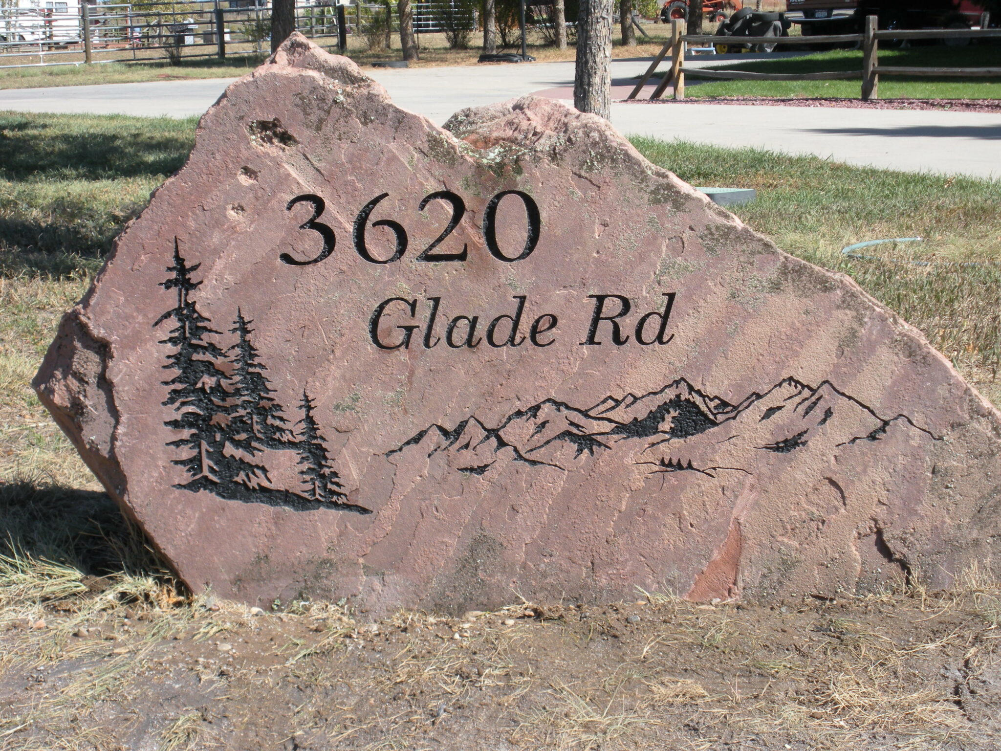 Glade Rd Address Sign Landmark Monuments