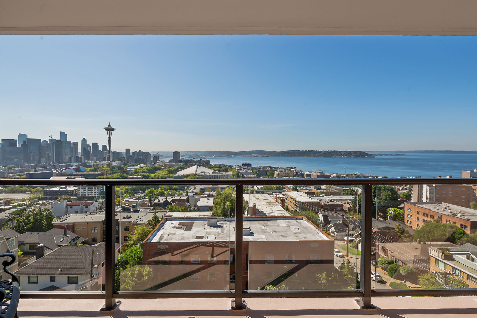 Queen Anne Condo For Rent 2067246497
