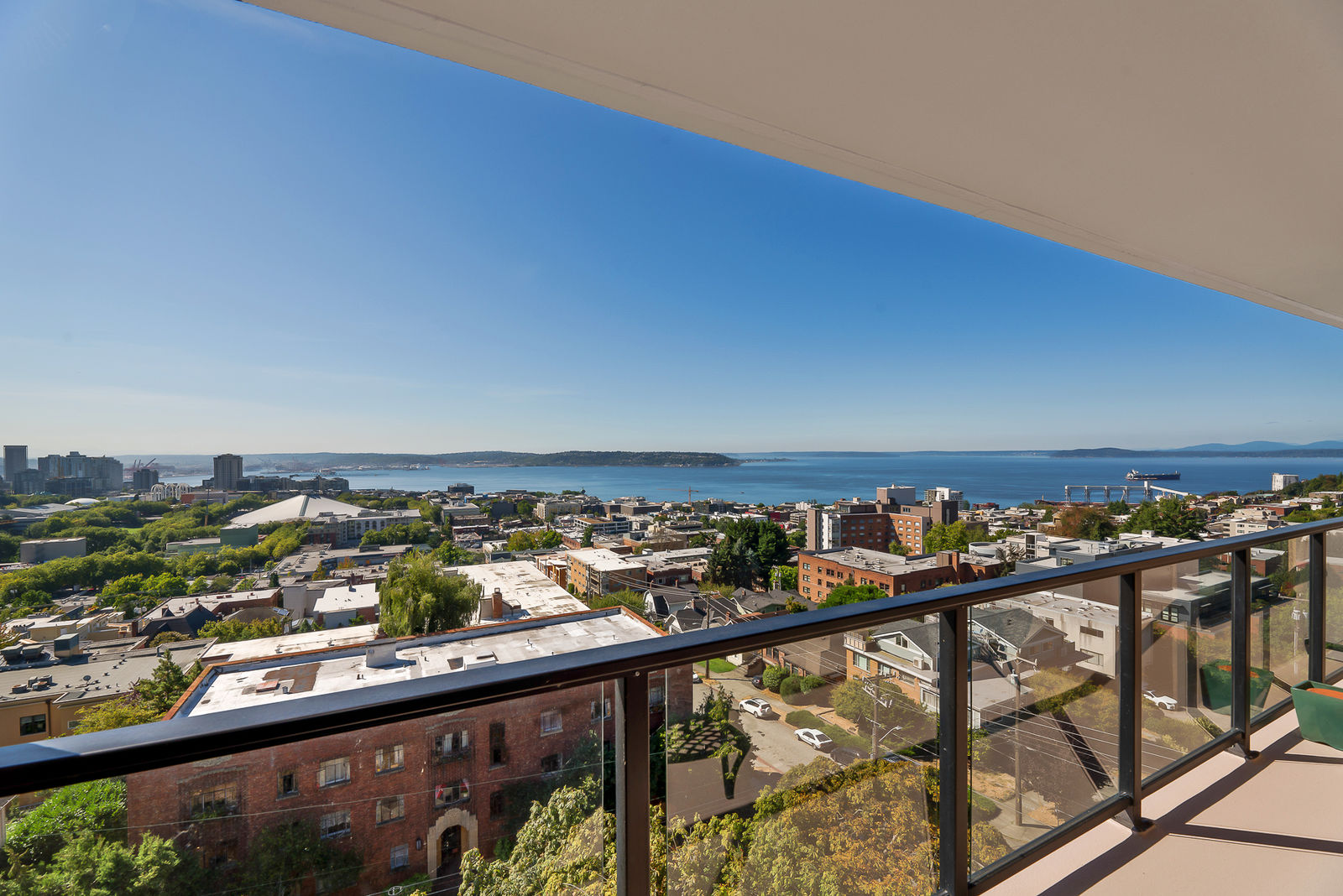 Queen Anne Condo For Rent 2067246497