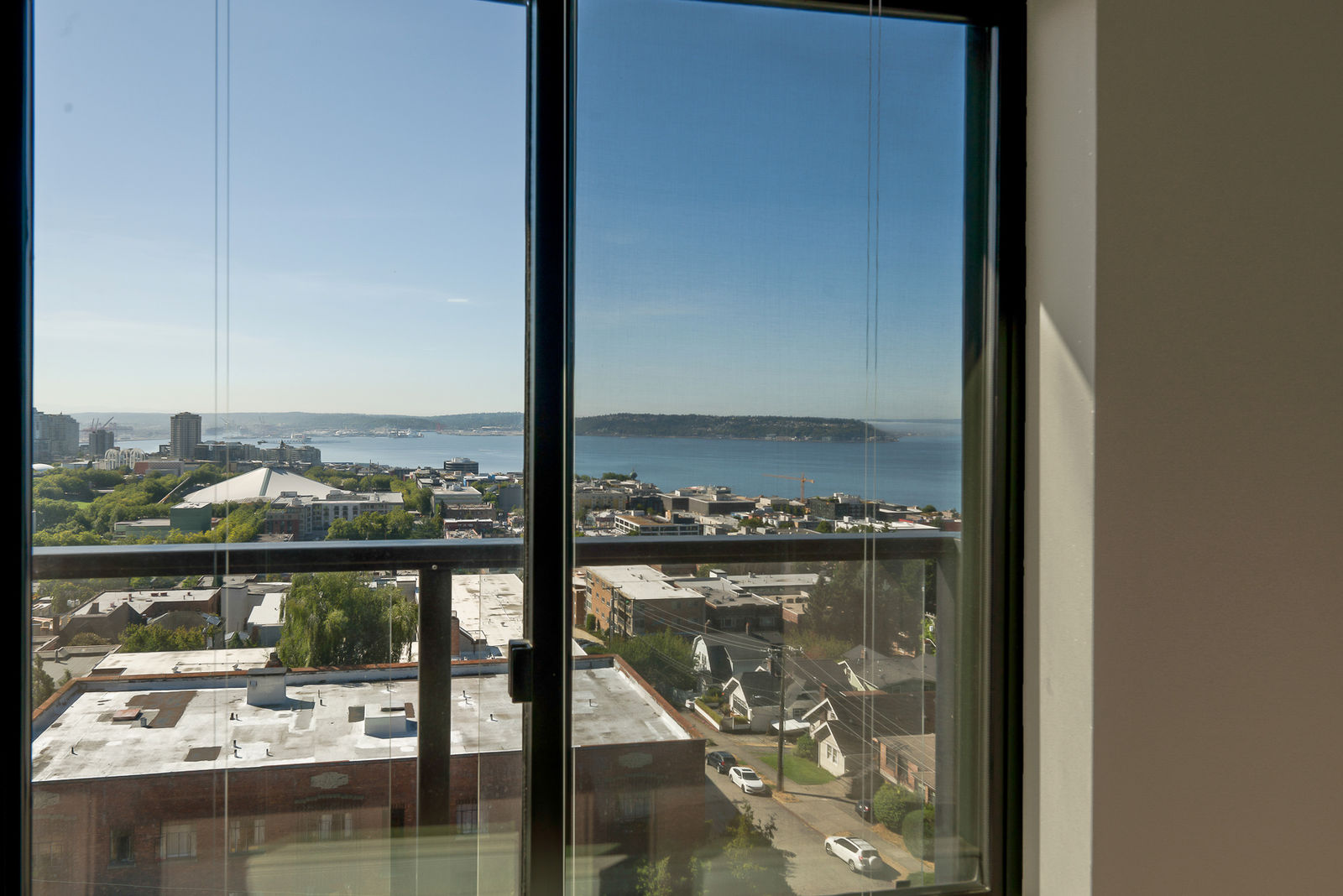Queen Anne Condo For Rent 2067246497