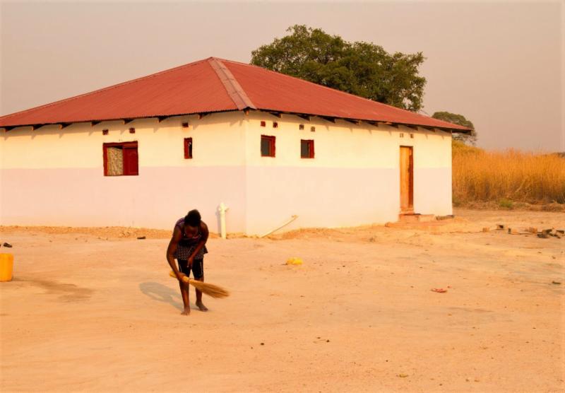 380 Zambia Paint Supplies Lantern Projects