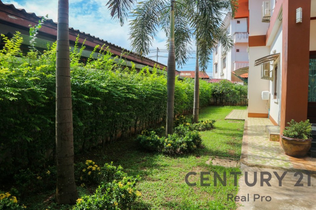 Century 21 Lanna Estate House for rent at Phonsavanh Village