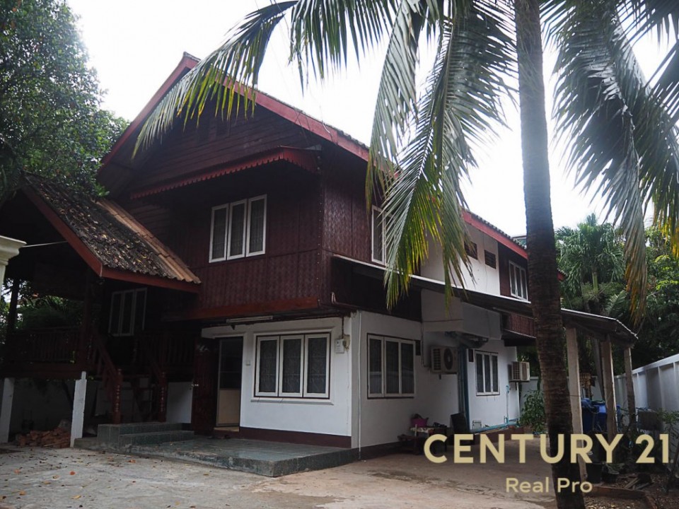 Century 21 Lanna Estate House For Rent In Sisattanak District
