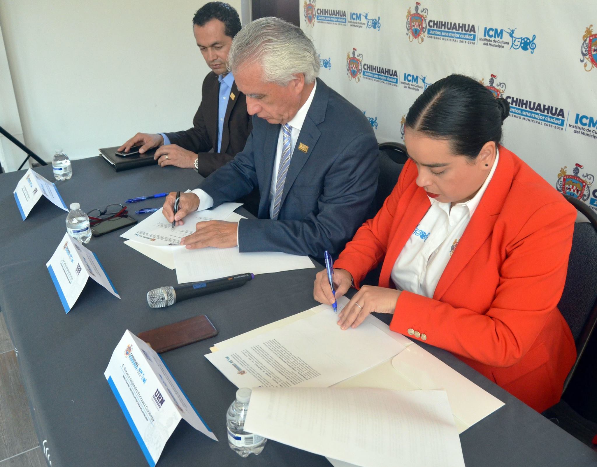 Firman convenio de colaboración entre el Instituto de Cultura y la URN