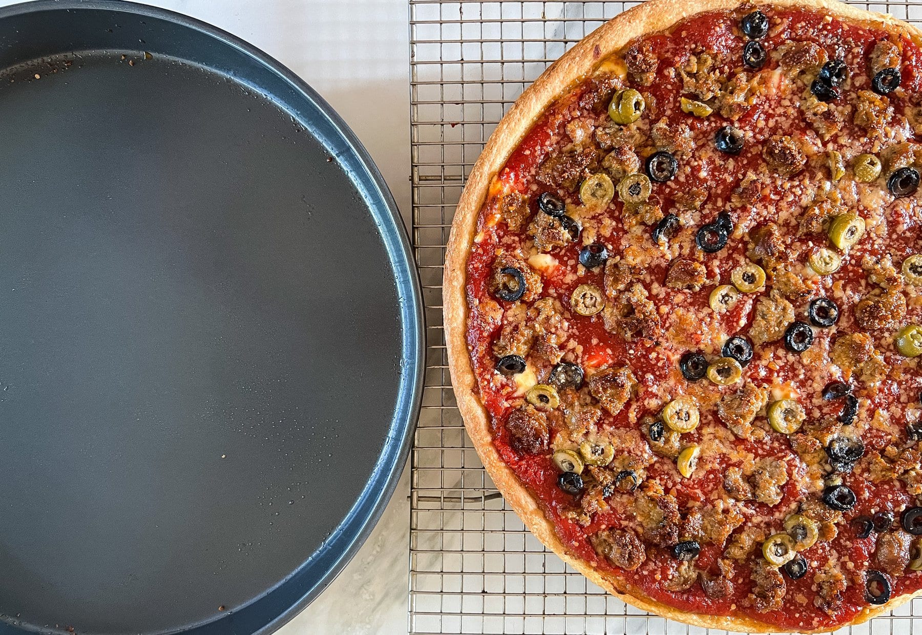 Recette de pizza deep dish style Chicago • Cuisine maison, Escapades