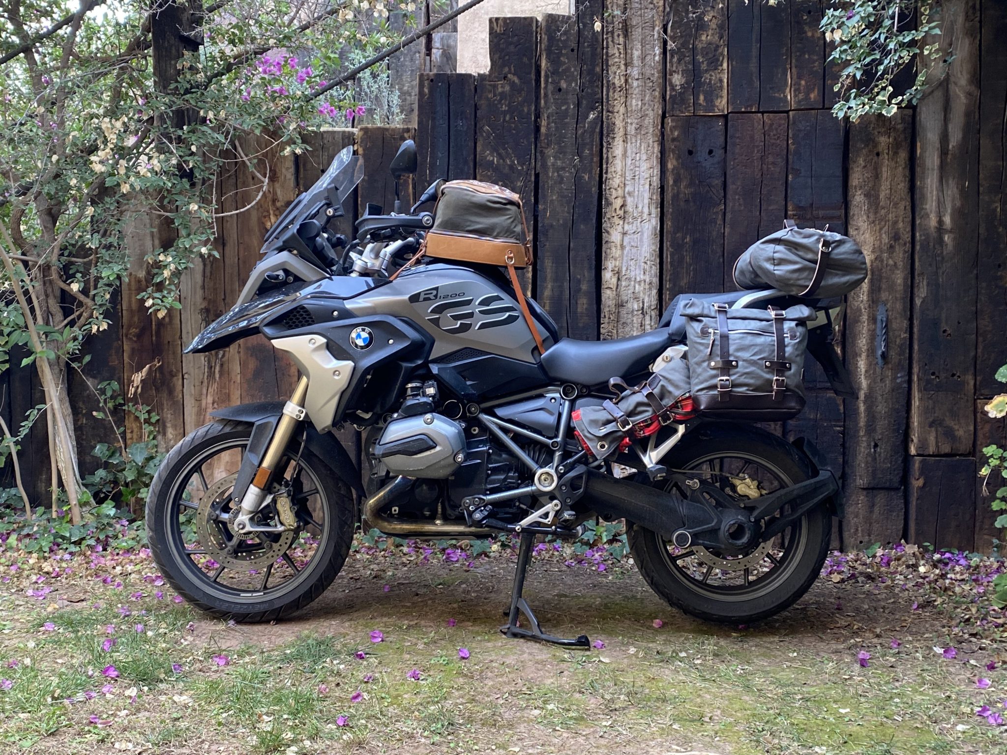 Saddlebag support for Bmw R1200gs LC / R 1250 gs satin black both sides