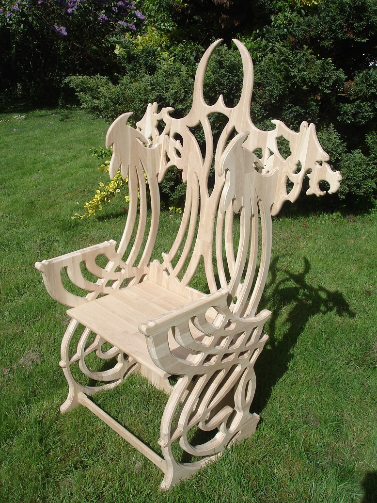 Fauteuil "dragon" La Porte de Pierre