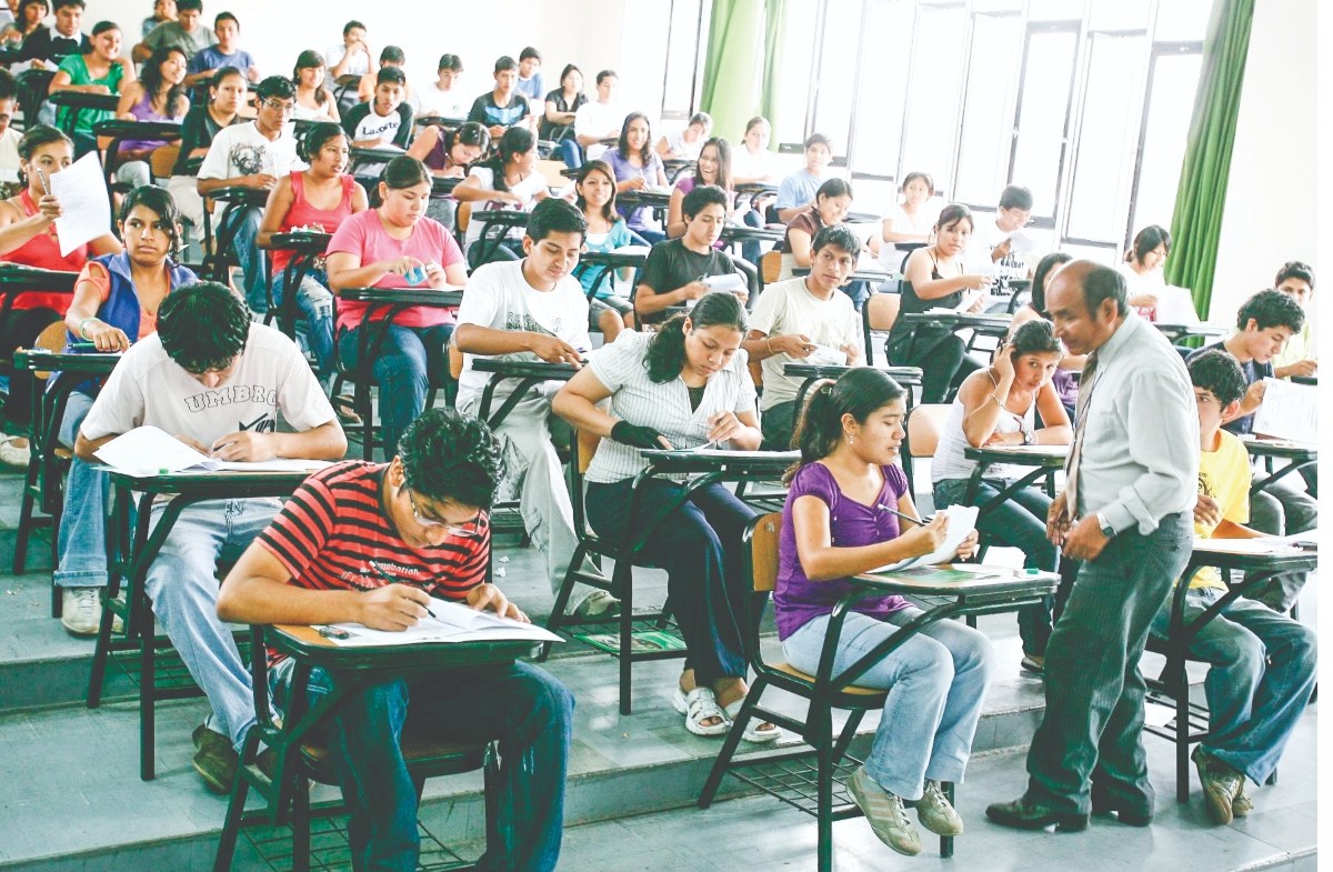 Congreso aprueba ley de bachillerato automático