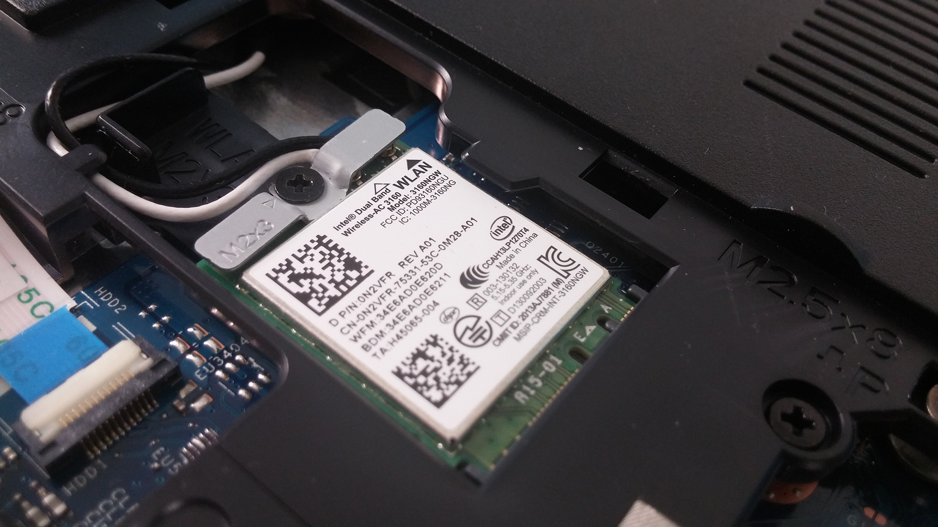 Inside Dell Inspiron 5758 (17 5000) disassembly, internal photos and