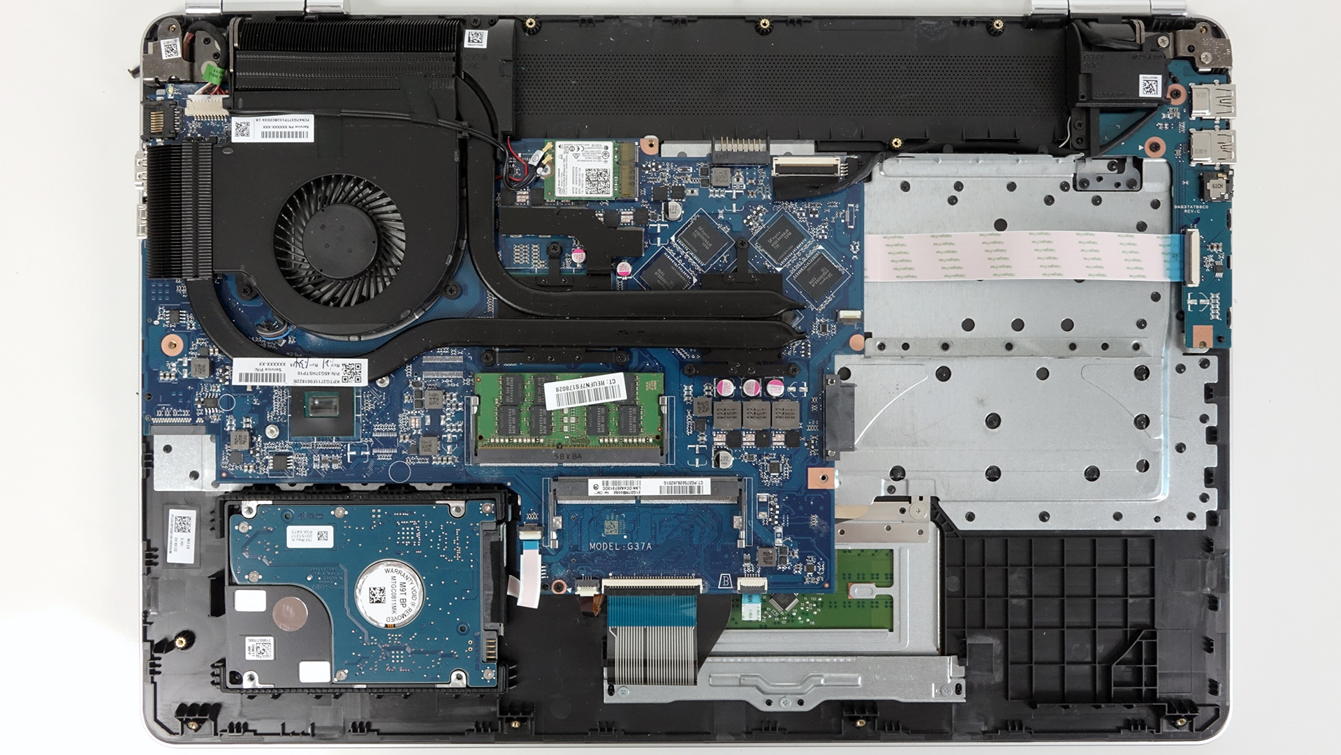 Inside Hp Pavilion 17 2016 Disassembly Internal Photos And Upgrade Options