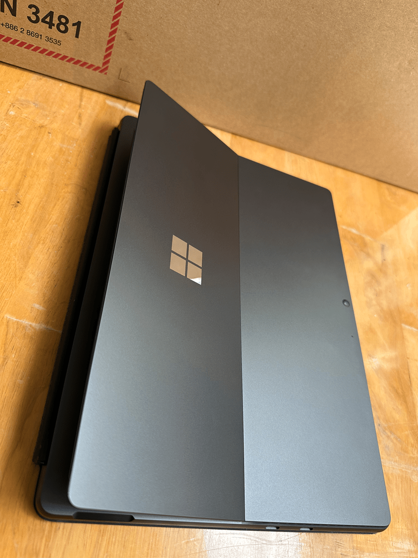 Microsoft Surface Pro 8, core i5 11th, 8G, 256G, graphite, 99 Laptop Cũ Giá Rẻ Triều Phát